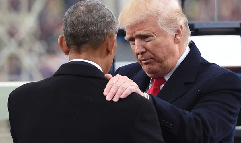 Trump cumprimenta Obama durante sua inauguração presidencial. (Foto: Getty Images)