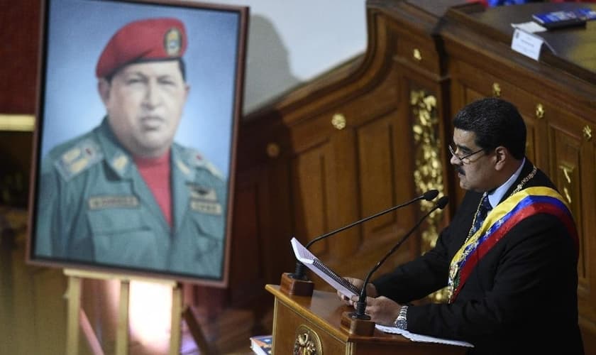 O presidente da Venezuela, Nicolás Maduro, fala diante da Assembléia Constituinte, em Caracas. (Foto: AFP/Federico Parra)