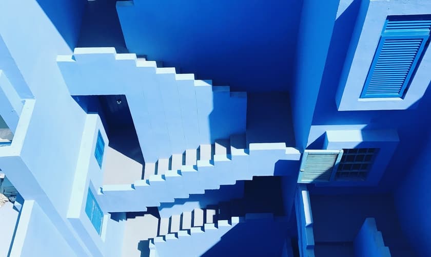 Labirinto (Foto: Staircase/Unsplash)