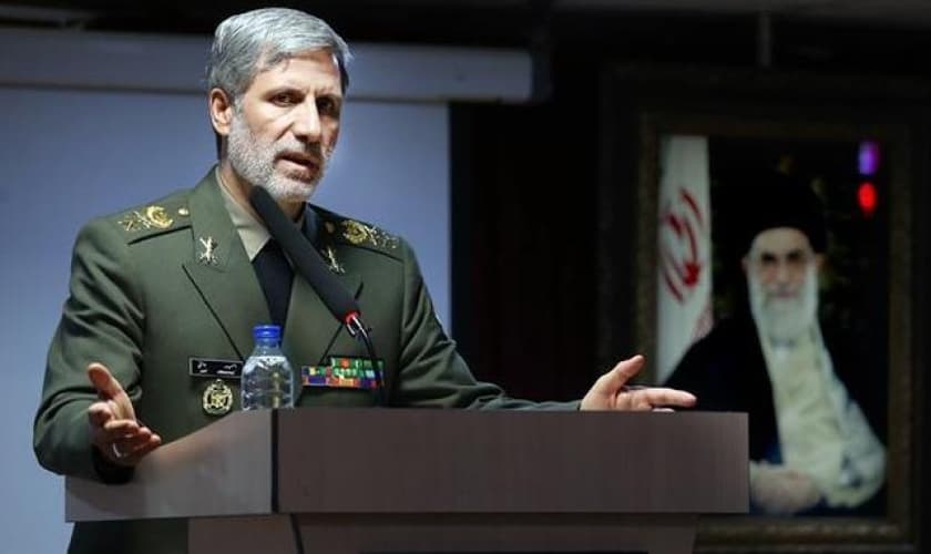 Ministro da Defesa, Amir Hatami, disse que o Irã derrotará aliança entre EUA e Israel. (Foto: Reprodução)